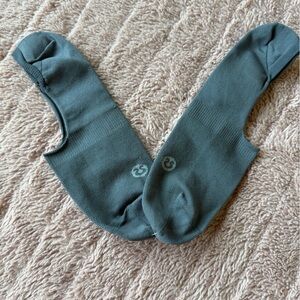Lululemon socks NWOT